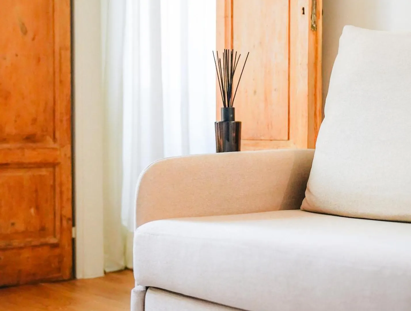 Apartment In San Agostino Milan